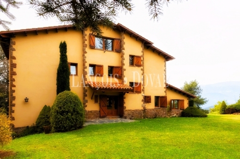 Chalet de montaña en venta en el Ripollès: una propiedad singular con espectaculares vistas y máxima privacidad