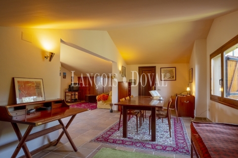 Chalet de montaña en venta en el Ripollès: una propiedad singular con espectaculares vistas y máxima privacidad