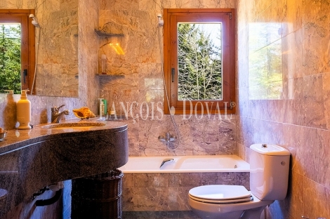 Chalet de montaña en venta en el Ripollès: una propiedad singular con espectaculares vistas y máxima privacidad