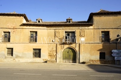 Casa palacio del siglo XVIII en venta en Villavicencio de los Caballeros, Valladolid