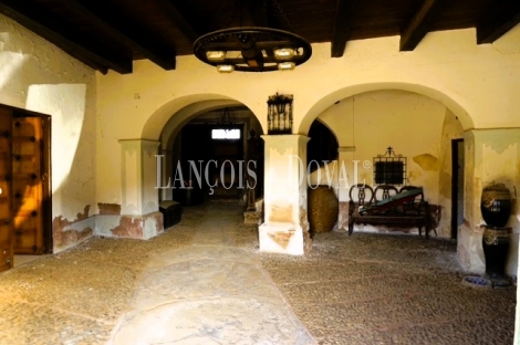 Casa palacio del siglo XVIII en venta en Villavicencio de los Caballeros, Valladolid