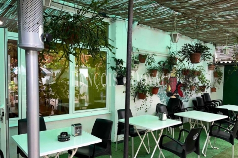 Restaurante en venta con vivienda en Villacedré, León: negocio de hostelería equipado y listo para continuar la actividad