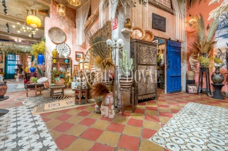 Zaragoza centro: exclusivo local comercial en venta con diseño singular, techos de 5 metros y patio privado