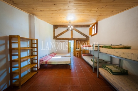 Antiguo molino en venta en Guadalajara: albergue rural con encanto, historia y amplios espacios para el ocio y los eventos