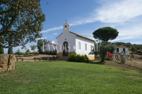 Sierra Morena. Córdoba. Finca de olivar y ocio con gran Hacienda en venta