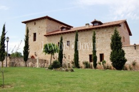 Villanueva de la Lastra. Burgos Hotel con encanto en venta