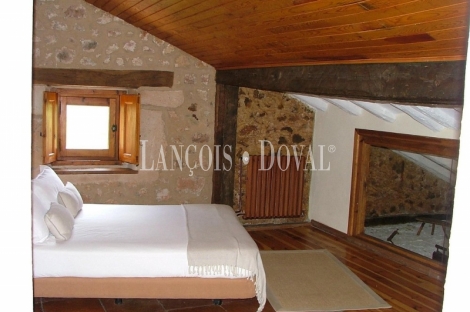 Soria. Casa rural en venta o alquiler. Antigua posada real