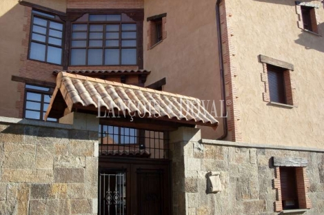 Santa Cristina de la Polvorosa. Zamora Hotel rural en venta