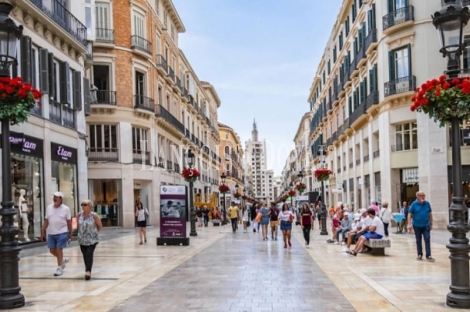 Málaga. Conjunto de 2 edificios en venta a rehabilitar. Usos residencial, hotelero y dotacional