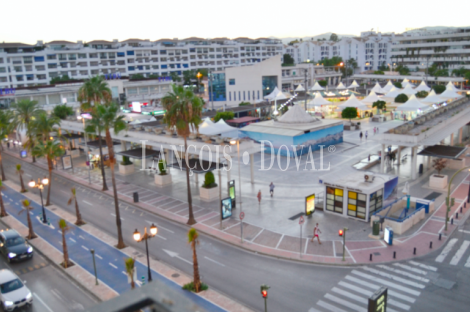 Marbella. Puerto Banús. Apartamentos turísticos en venta con licencia.