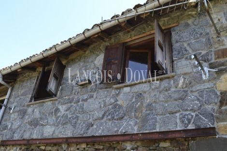 Asturias. Casa rústica en venta ideal proyecto rural. Parque natural de Redes