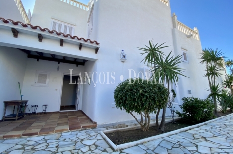 Vera. Costa de Almería. Exclusiva villa en venta. Acceso directo a la playa