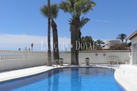 Vera. Costa de Almería. Exclusiva villa en venta. Acceso directo a la playa