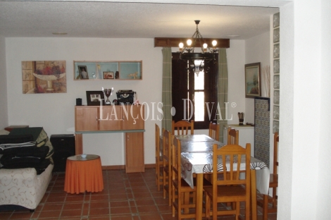 Vera. Cortijo, restaurante y finca en venta. Costa de Almería.