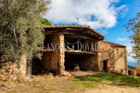 Gerona. Venta masía y finca forestal con aprovechamiento del corcho