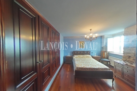 Barreiros. Lugo. Antigua casona en Venta con vistas al mar