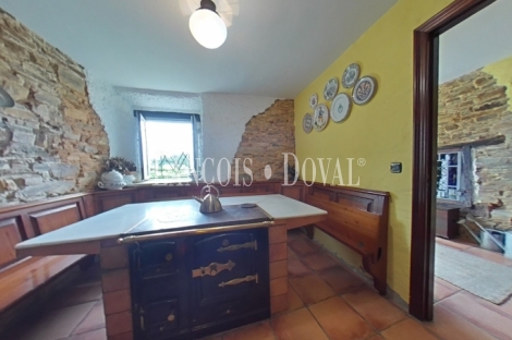 Barreiros. Lugo. Antigua casona en Venta con vistas al mar