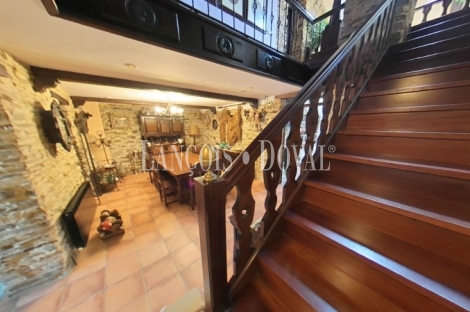 Barreiros. Lugo. Antigua casona en Venta con vistas al mar