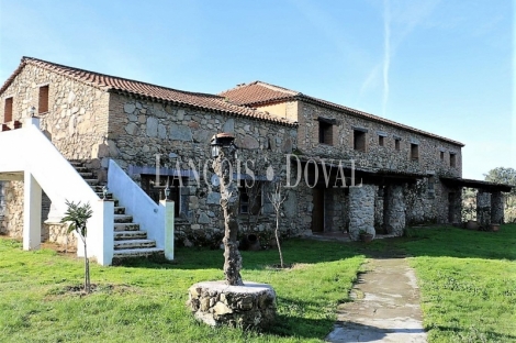 Toledo. Venta casa rural con restaurante ideal eventos. La Iglesuela del Tiétar