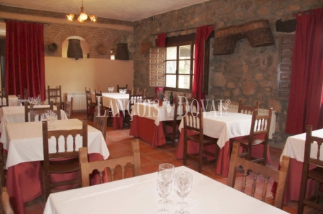 Toledo. Venta casa rural con restaurante ideal eventos. La Iglesuela del Tiétar