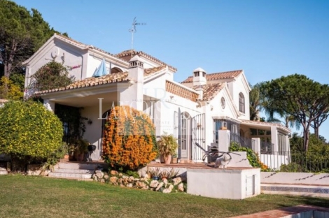 El Madroñal, Benahavís. Villa de lujo en venta con excelentes vistas al mar