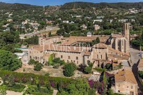 Barcelona. Pedralbes. Ático duplex en venta. Finca modernista