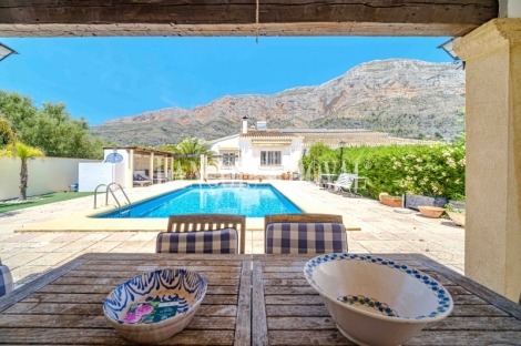 Finca en venta Jávea Montgo Valls.