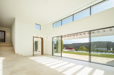 Lujosa Villa de estilo moderno en venta. Golf Finca Cortesin, Casares