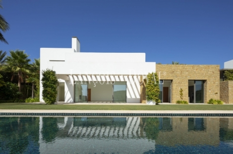 Lujosa Villa de estilo moderno en venta. Golf Finca Cortesin, Casares