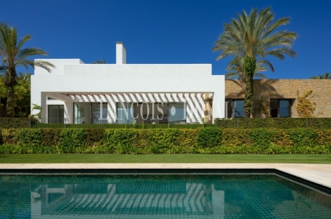 Exclusiva villa en venta a pie de Golf. Resort Finca Cortesín. Costa Del Sol.