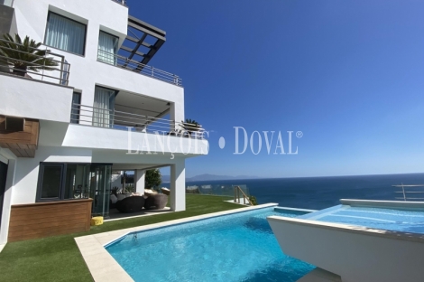 Manilva. La Paloma. Exclusiva villa de lujo en venta con vistas al mar.