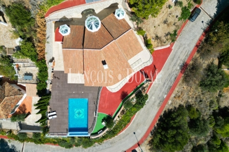 Mijas. Exclusiva villa en venta con vistas panorámicas al mar.