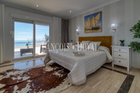 Mijas. Exclusiva villa en venta con vistas panorámicas al mar.