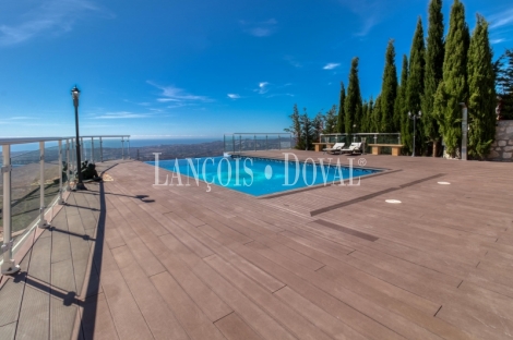 Mijas. Exclusiva villa en venta con vistas panorámicas al mar.