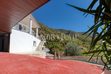 Mijas. Exclusiva villa en venta con vistas panorámicas al mar.