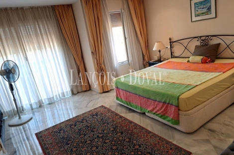 Marbella. Nueva Andalucía. Casa adosada en venta. 