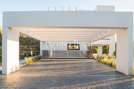 Benalmádena. Villa de diseño moderno en venta. 