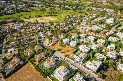 Marbella Nueva Andalucía. Parcelas con proyecto en venta.