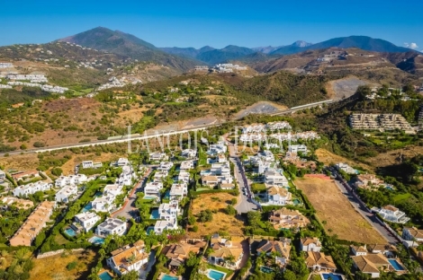 Marbella Nueva Andalucía. Parcelas con proyecto en venta.