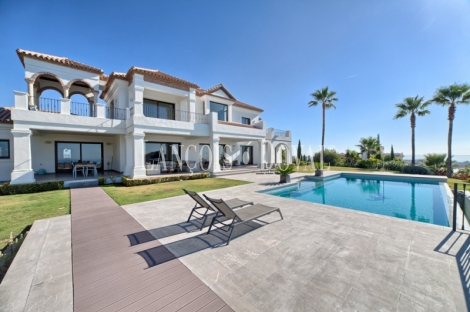 Benahavís. Los Flamingos Golf Resort. Villa exclusiva en venta.