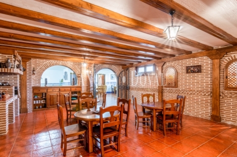 Ávila. Casa  señorial en  venta.  Piedralaves. Comarca del Valle del Tiétar.