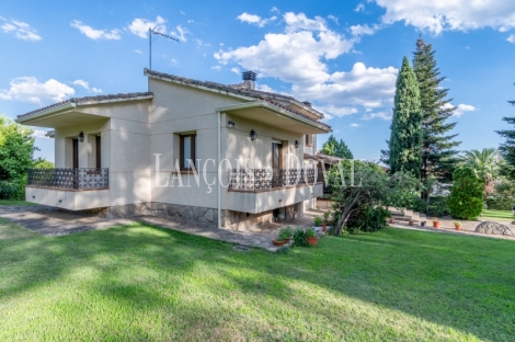 Ávila. Casa  señorial en  venta.  Piedralaves. Comarca del Valle del Tiétar.