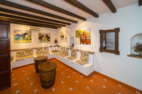 Alicante. Novelda. Venta finca ecuestre y eventos.