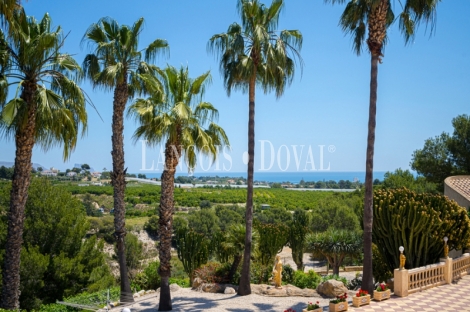 Alicante. Exclusiva finca en venta con vistas al mar. Alfàz Del Pi