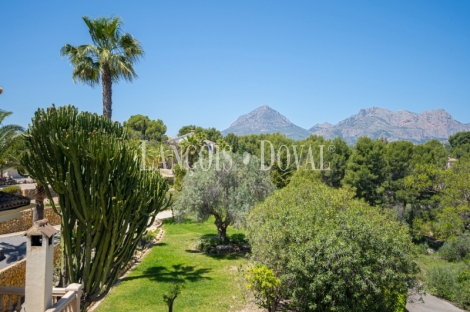 Alicante. Exclusiva finca en venta con vistas al mar. Alfàz Del Pi