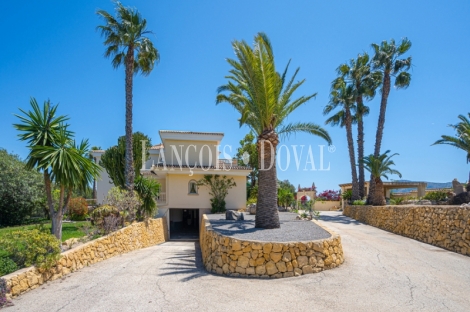 Alicante. Exclusiva finca en venta con vistas al mar. Alfàz Del Pi