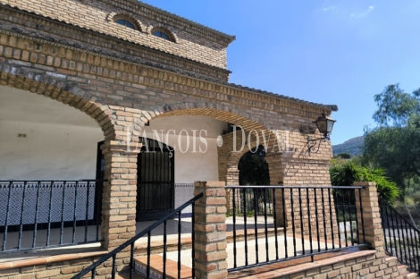 Finestrat. Alicante. Restaurante y proyecto Bed&Breakfast en venta. 