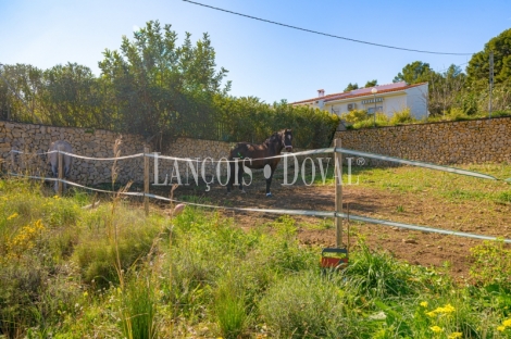 Alicante. Exclusiva finca ecuestre en venta. Polop