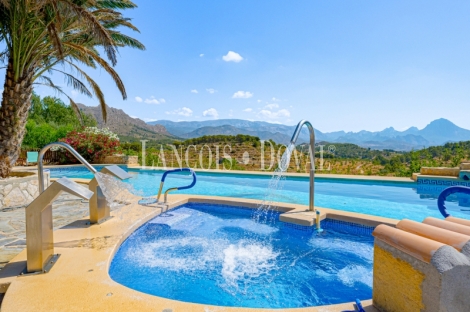 Relleu. Alicante. Finca en venta ideal hotel boutique.