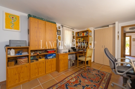 Relleu. Alicante. Finca en venta ideal hotel boutique.